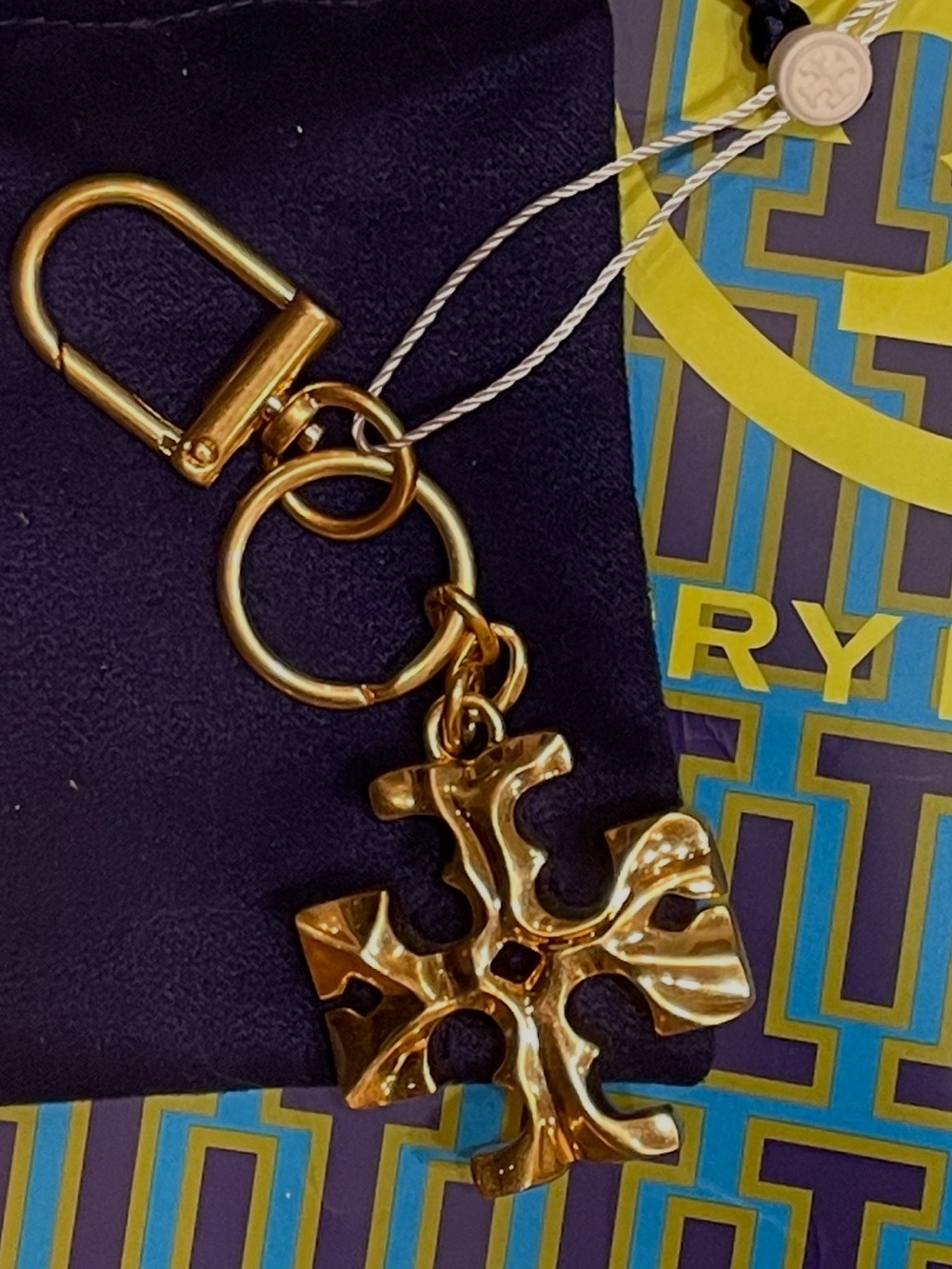 NWT~Tory Burch~Gold-Tone Logo Key\Purse Charm - Picture 2 of 5